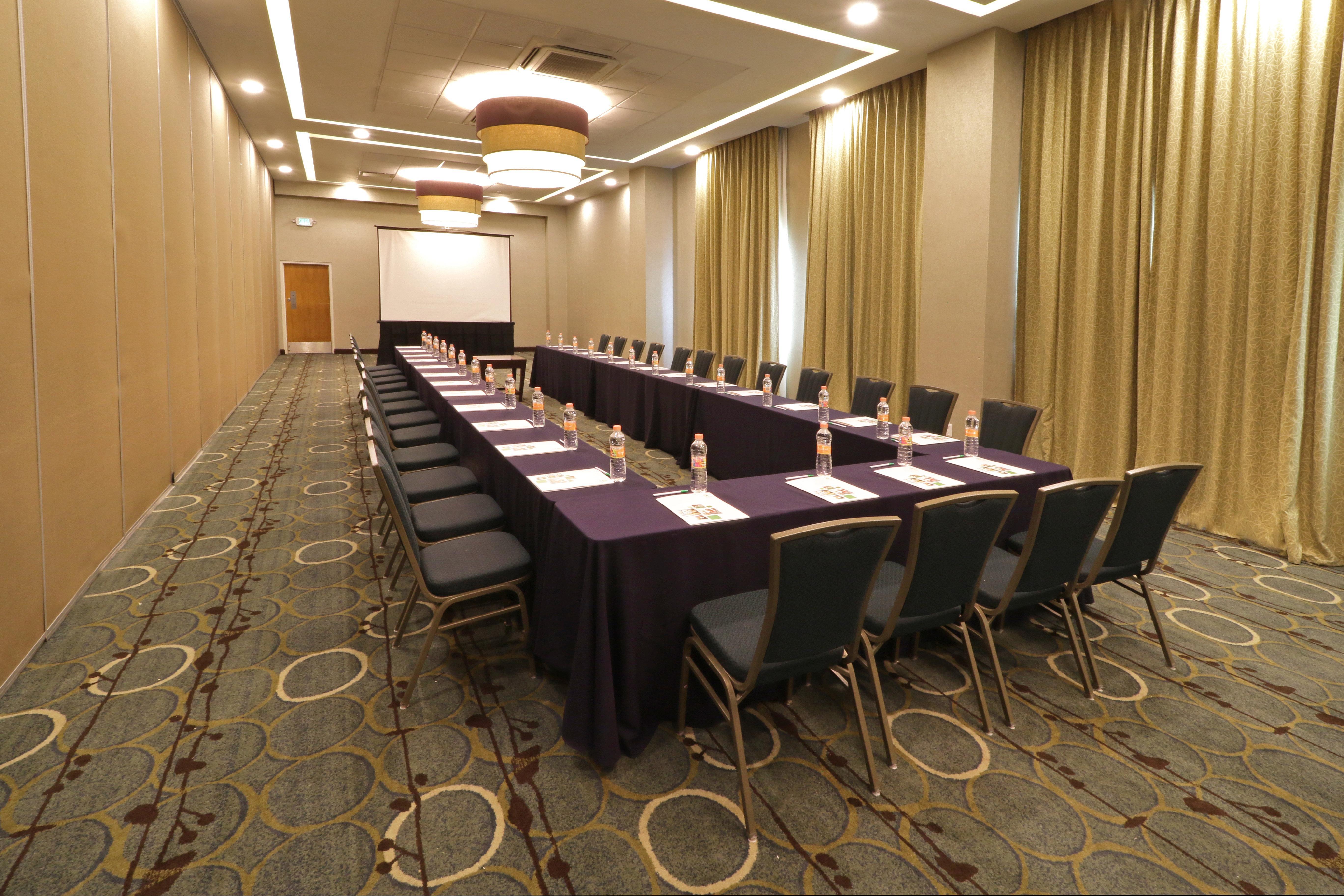 Holiday Inn Hotel & Suites Hermosillo Aeropuerto By Ihg Bagian luar foto
