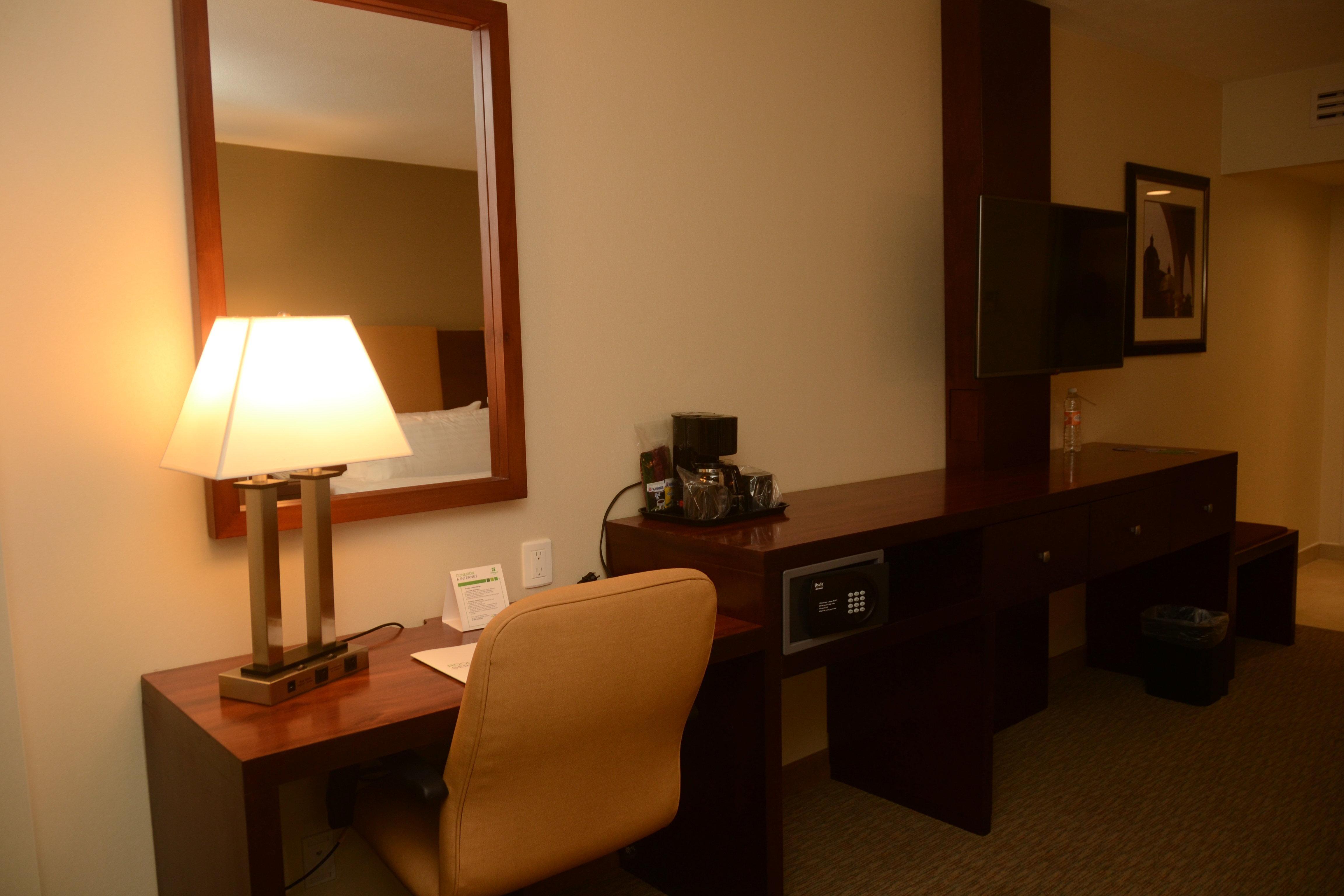 Holiday Inn Hotel & Suites Hermosillo Aeropuerto By Ihg Bagian luar foto